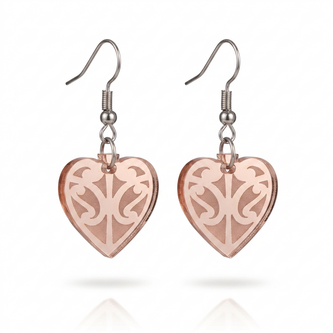 Kōwhaiwhai Heart Engraved