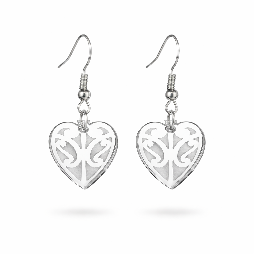 Kōwhaiwhai Heart Engraved